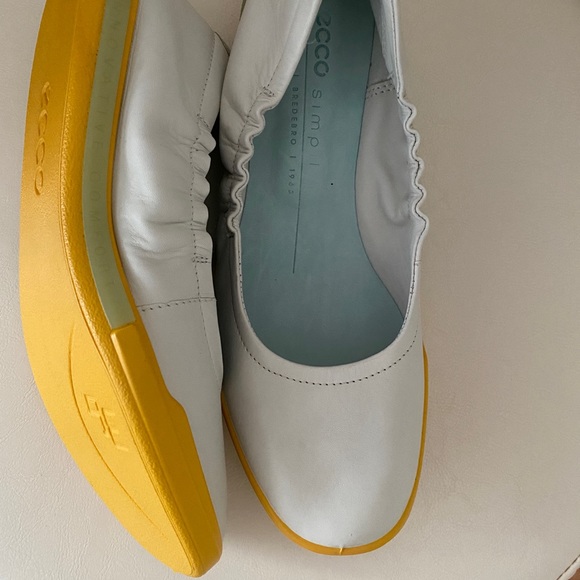 Ecco leather ballerina flat. Brand new in box. Baby blue. - Picture 7 of 10